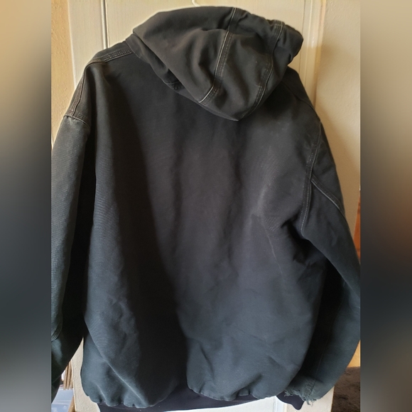 Carhardt XL Work Coat - Picture 2 of 6